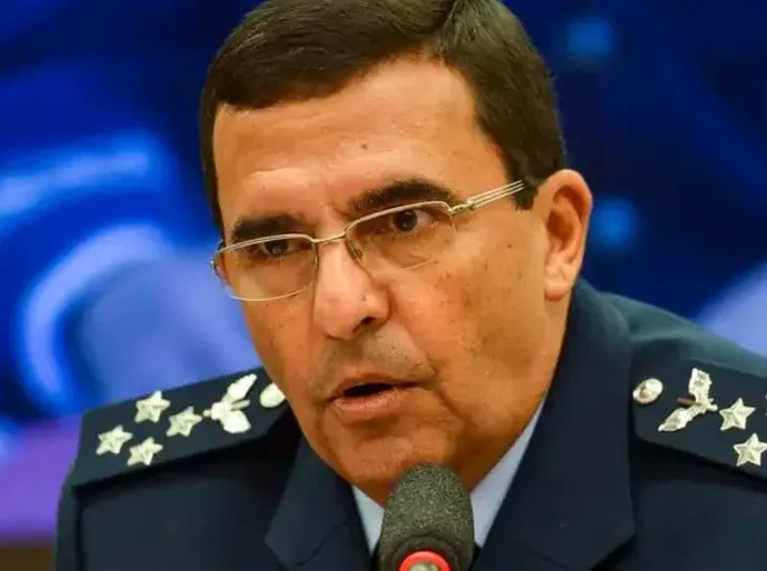 Plano de Bolsonaro era prender Moraes e impedir posse de Lula, diz ex-comandante da Aeronáutica