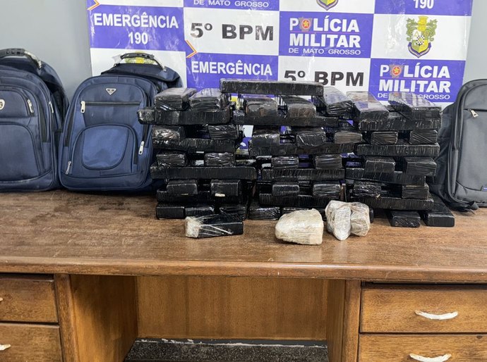 Polícia Militar apreende 70 quilos de maconha e prende duas mulheres em rodoviária de Rondonópolis, MT