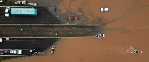 ‘Tragédia no RS é responsabilidade também de senadores e deputados que desmontam legislação ambiental’, diz secretário do Observatório do Clima