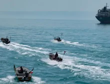 A 'marinha mosquito' do Irã: como 'enxame' de pequenas embarcações desafia os EUA no Estreito de Ormuz