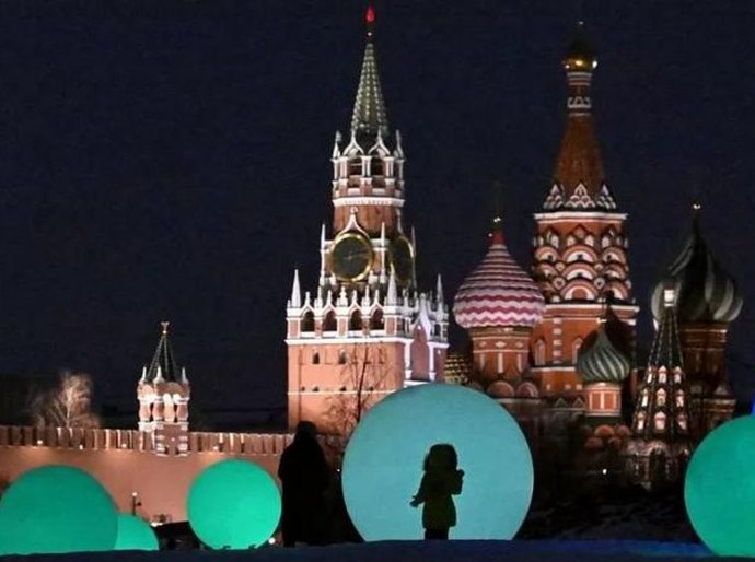 Patriotismo e nervos à flor da pele: a vida em Moscou após 18 meses de guerra na Ucrânia