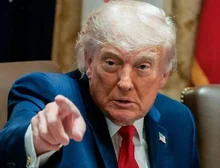 Trump assina ordens contra cidadania por nascimento e 'turismo de parto'