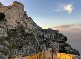 Israel toma castelo estratégico no Líbano enquanto expande ofensiva terrestre