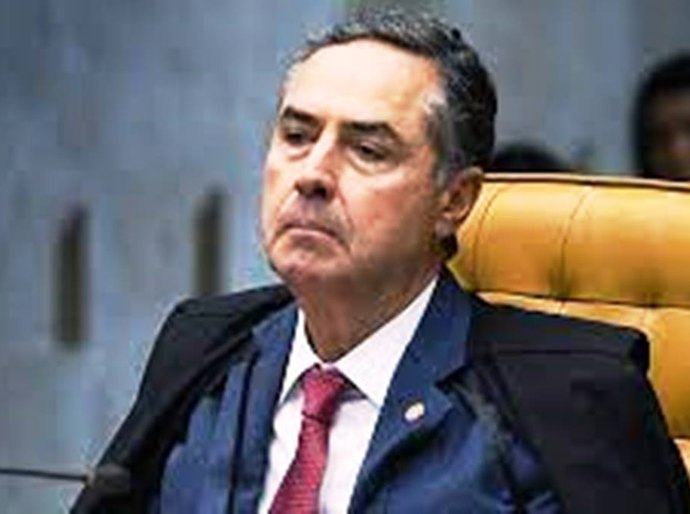 'Impedir eleições é crime de responsabilidade', diz Barroso em nome do TSE