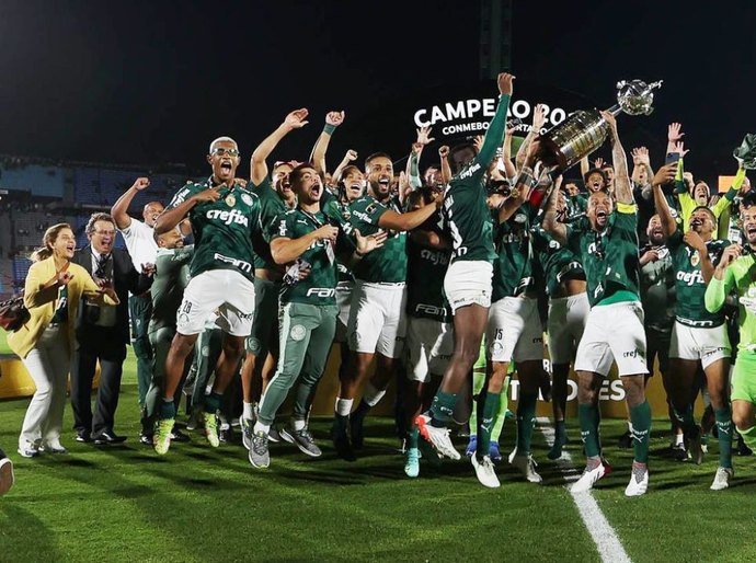 Palmeiras é eleito o melhor do mundo, título inédito para o país