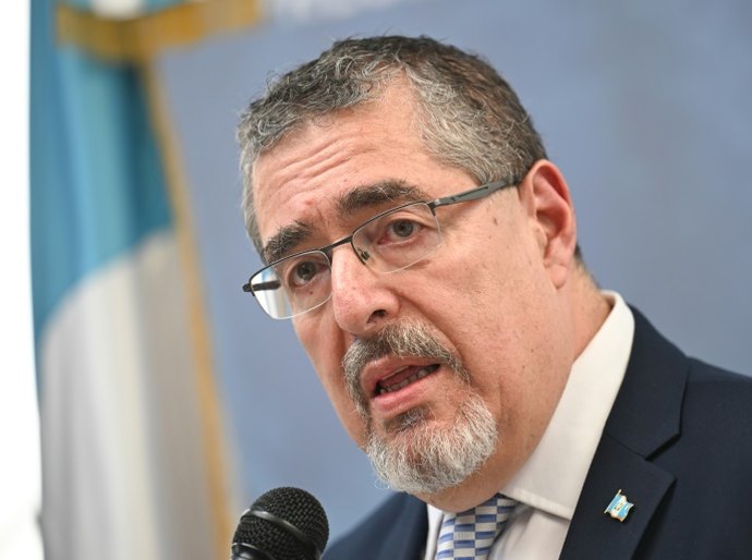 O presidente eleito da Guatemala, Bernardo Arévalo, denuncia um “golpe de Estado” para impedi-lo de assumir o cargo