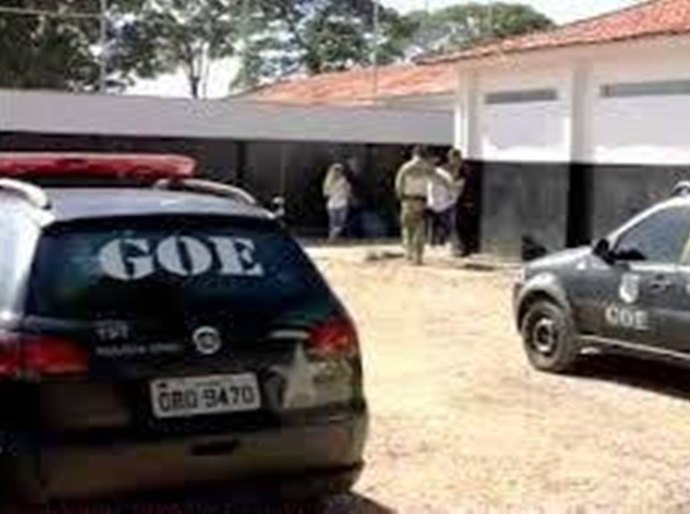 Corregedoria e GOE prendem Policiais Civis de 52 e 44 por extorsão em Cuiabá
