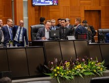 Deputados aprovam promoção excepcional de subtenentes da PM em sessão após abertura do ano legislativo