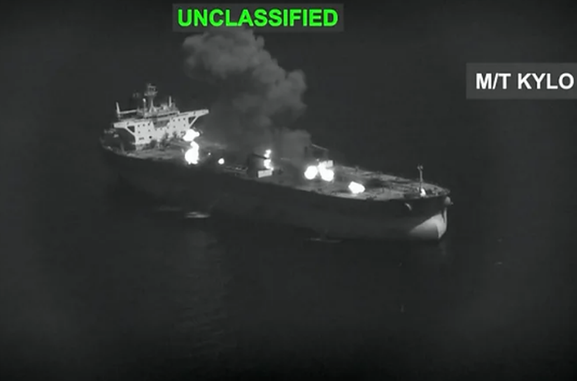 EUA dizem ter atacado 3 petroleiros iranianos após seus navios de guerra serem alvejados