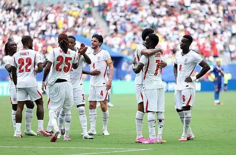 Em jogo de dez gols, Inglaterra vence França e fica com o 3º lugar da Copa