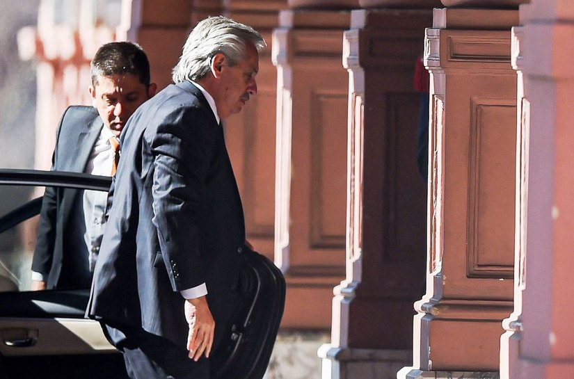 O poder de Alberto Fernández se apaga na Argentina