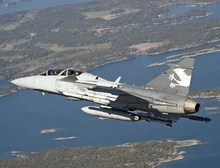 Secretário dos EUA diz que militares prepararam planos para atacar o Irã