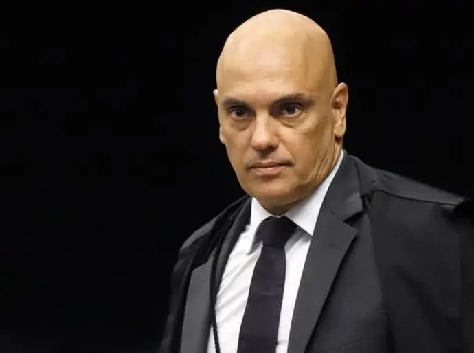 Governo Trump proíbe Moraes e aliados no STF de entrarem nos EUA