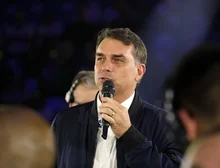 Flávio diz que mudanças na Constituição miram STF, maioridade e tributária