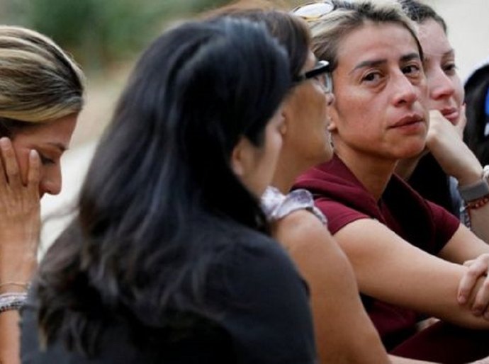 Atirador mata 19 crianças e 2 adultos em escola dos EUA e é morto