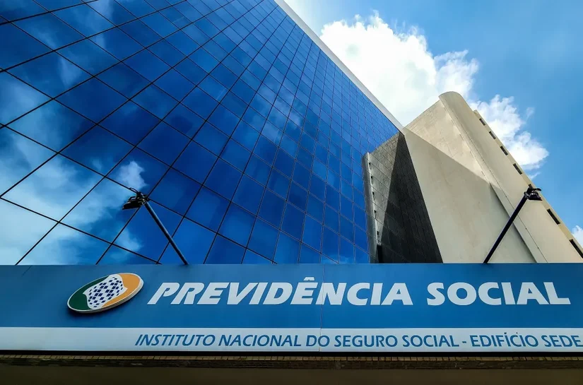 Governo Lula pede que STF suspenda ações de restituição por fraude ao INSS