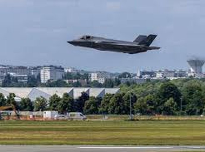 Irã: Há 80% de chance de um ataque aéreo dos EUA contra o país, diz Eurasia