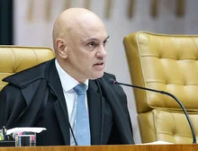 Moraes dá 10 dias para PF ouvir Flávio em caso de calúnia contra Lula