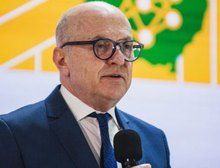 Pivetta sobe o tom, fala em “negociata” com prefeituras e mira senador na disputa pelo governo