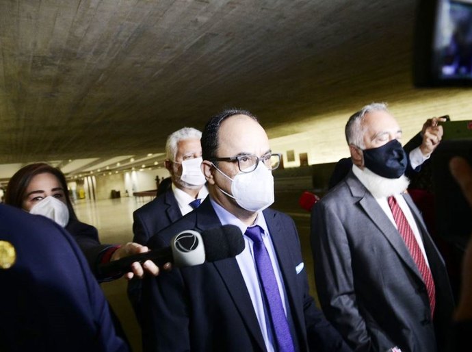 CPI da Pandemia retoma trabalhos e ouve reverendo que negociou vacina