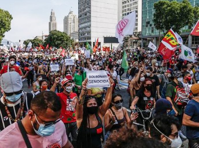 Protestos anti-Bolsonaro se impõem nas ruas e reavivam pauta do impeachment