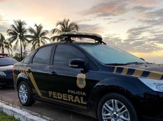 Polícia Federal faz operação para combater tráfico internacional de armas