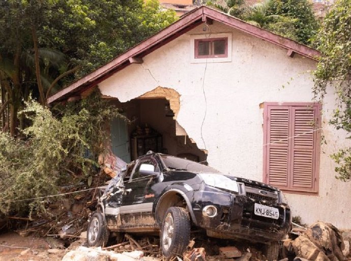 Chuvas no Brasil deixam mais de 80 mil pessoas fora de casa em sete estados