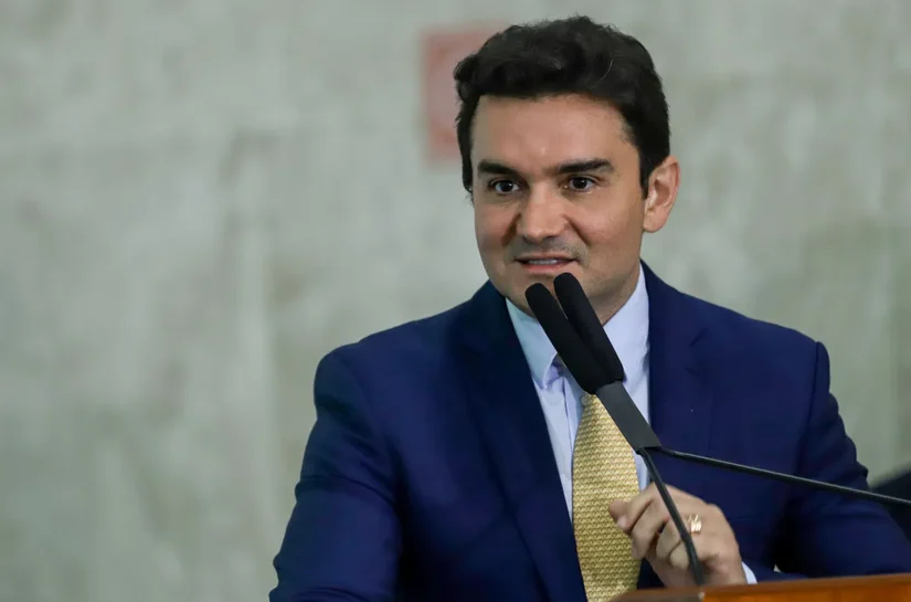 Sabino confirma a Lula que sairá do governo na próxima semana