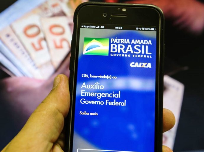 Caixa paga hoje auxílio emergencial a nascidos em abril