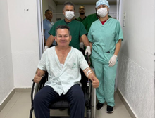 Queda, fraturas e suspeita de lesão: Mauro Mendes é internado no Sírio-Libanês em meio a tensão política