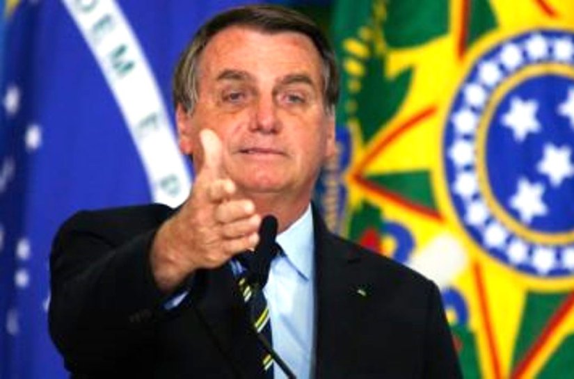 Bolsonaro diz que haverá 'mudança ministerial' na semana que vem