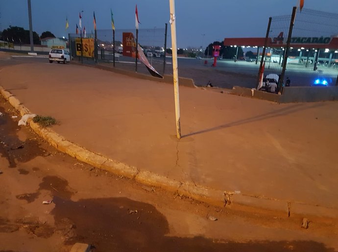 Veja Fotos e Vídeo: Motorista embriagado é preso na madrugada, após bater em muro do Supermercado Atacadão em VG