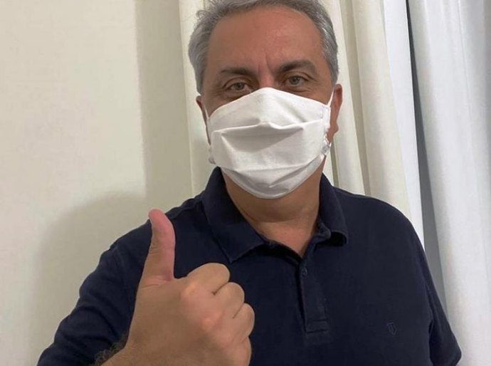 Enterro de Adriano Silva ajudou na proliferação da Covid 19 em Cáceres, acusa prefeito