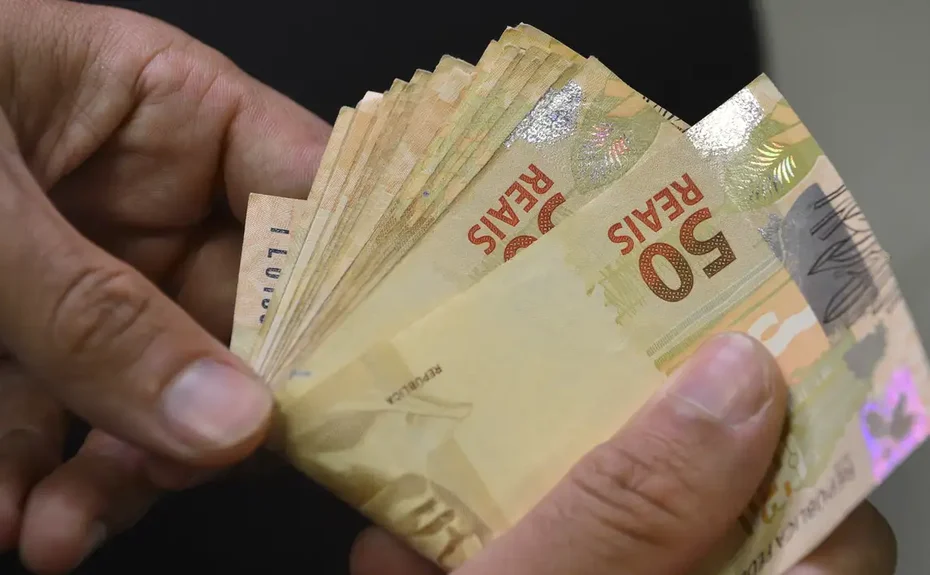 IR zero para quem ganha até R$ 5 mil vale a partir deste mês