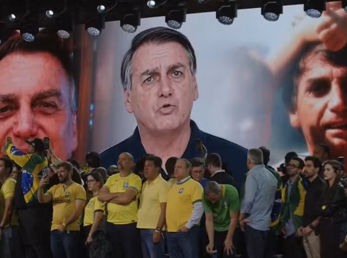 Defesa de Bolsonaro diz que ex-presidente não autorizou vídeo de IA