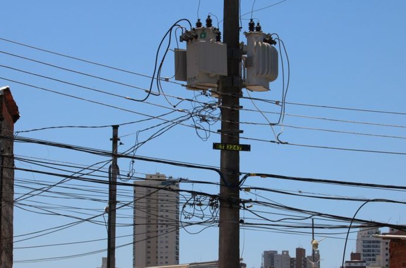 Como Nova York, Londres, Buenos Aires enterraram fiação elétrica — e quais são as dificuldades do Brasil
