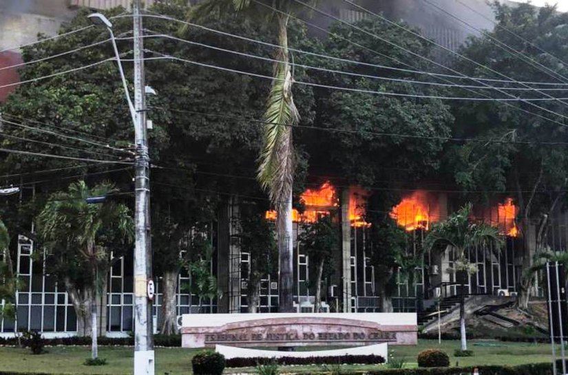 Incêndio atinge sede do Tribunal de Justiça do Ceará