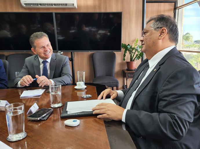 Mendes recebe ministro da Justiça para entrega de armas, viaturas e anúncio de recursos para Centro de Formação das forças de segurança
