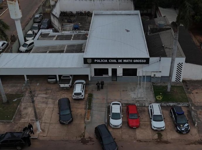 Polícia Civil prende 10 faccionados em operação contra tráfico de drogas e extorsão a comerciantes