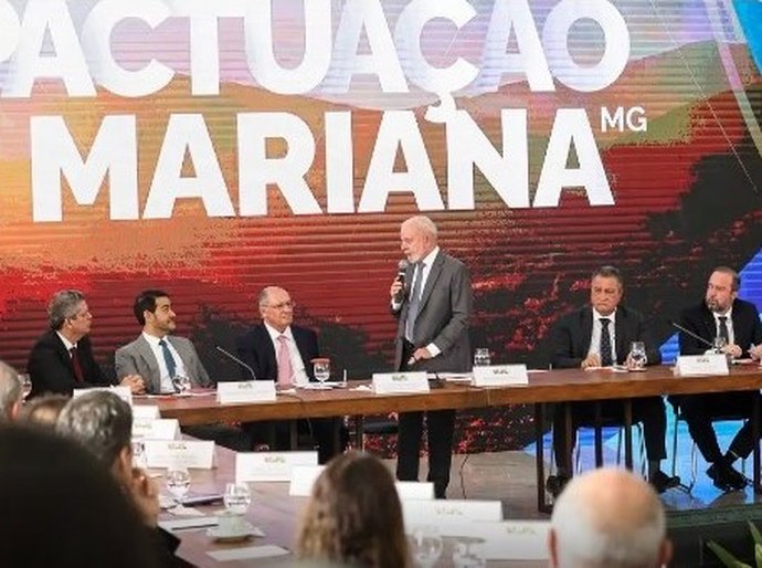 Tragédia de Mariana: governo e mineradoras assinam acordo de R$ 132 bi