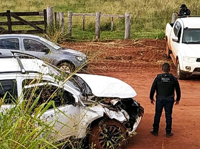 Policiais civis recuperam camionete roubada de família em Pontes e Lacerda