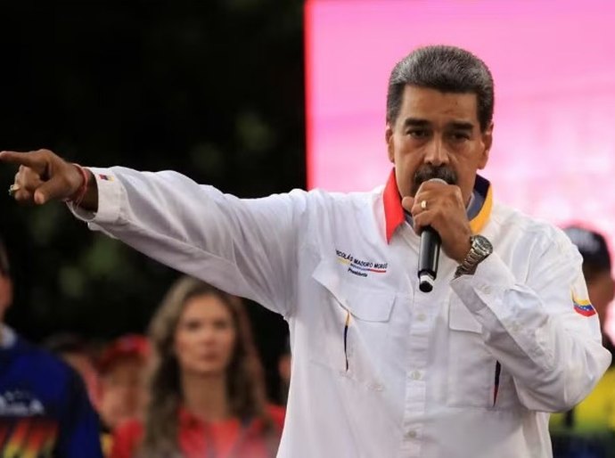 EUA estão negociando anistia para que Maduro deixe poder, diz jornal