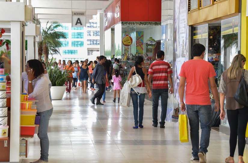 Dia dos namorados: pesquisa mostra como tributos encarecem presentes