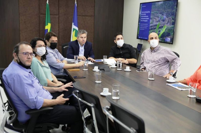 Mendes pede prioridade na implementação do novo ensino médio em MT