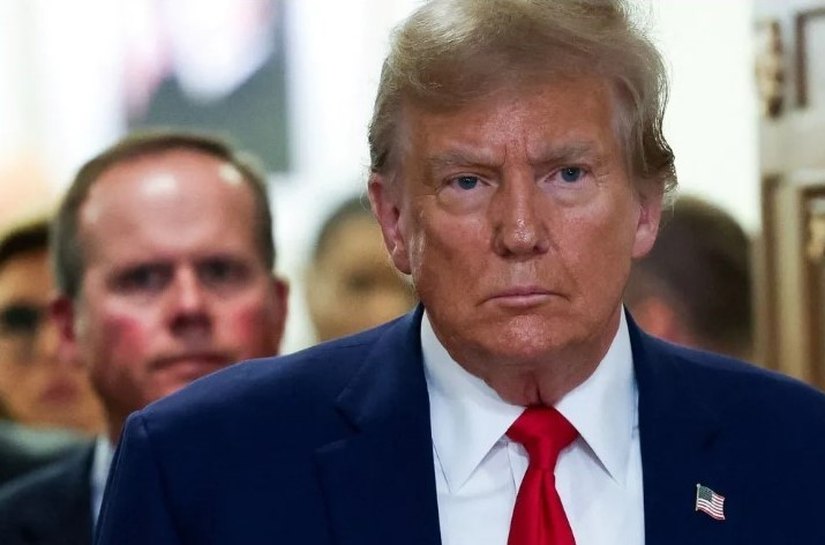 Trump será julgado em 25 de março por pagamento ilegal a estrela pornô