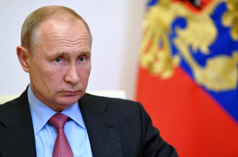 Russos aprovam mudanças na Constituição que podem deixar Putin no poder até 2036