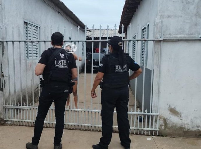 Polícia Civil cumpre mandados contra grupo criminoso especializado em golpes da Falsa Central Financeira