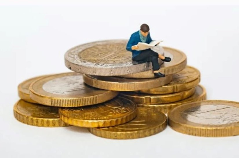 13º deve injetar R$ 250 bi na economia; trabalhadores recebem 1ª parcela nesta quarta