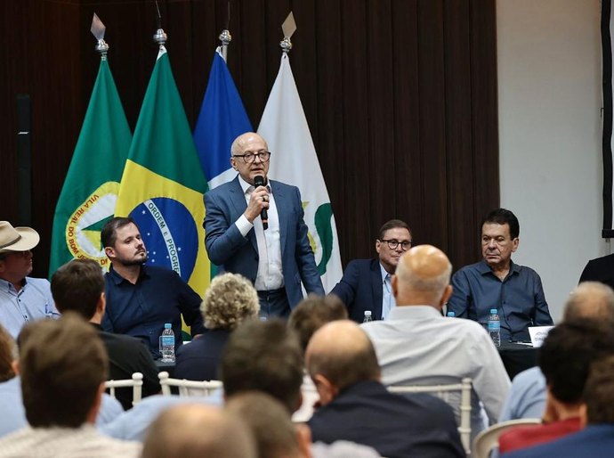 Governador anuncia manutenção do congelamento do Fethab até fim do ano e fim do imposto em 2027