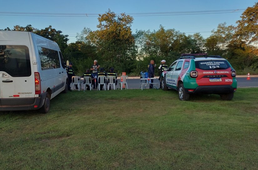 Veja Fotos: Três pessoas são presas em blitz da Operação Lei Seca em VG